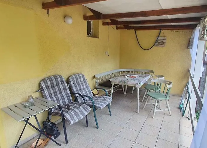 - Balaton 26709 別荘