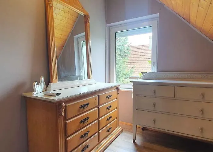 - Balaton 26709 Balatonfenyves